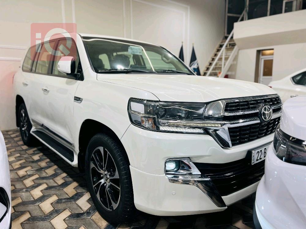 تويوتا لاندكروزر